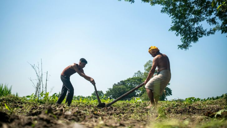 https://salarnews.in/public/uploads/images/newsimages/maannewsimage14102026_204921_rural employment.jpg